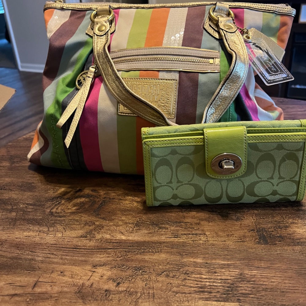 Coach Graffiti Handbag bundle - Picture 4 of 4